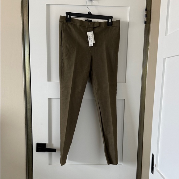 J. Crew Pants - J. Crew women’s slim ankle pants olive green size 6